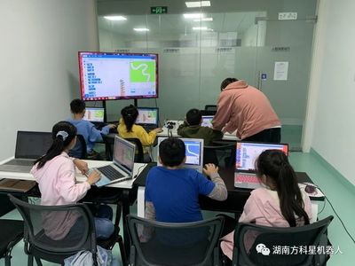 机器人编程教育 让孩子在科技浪潮中抢占先机